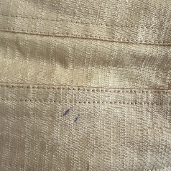 Chico's alligator gator imprint, Yellow Zip Up Jacket & 4 zip pockets. Size 0 - Picture 5 of 10